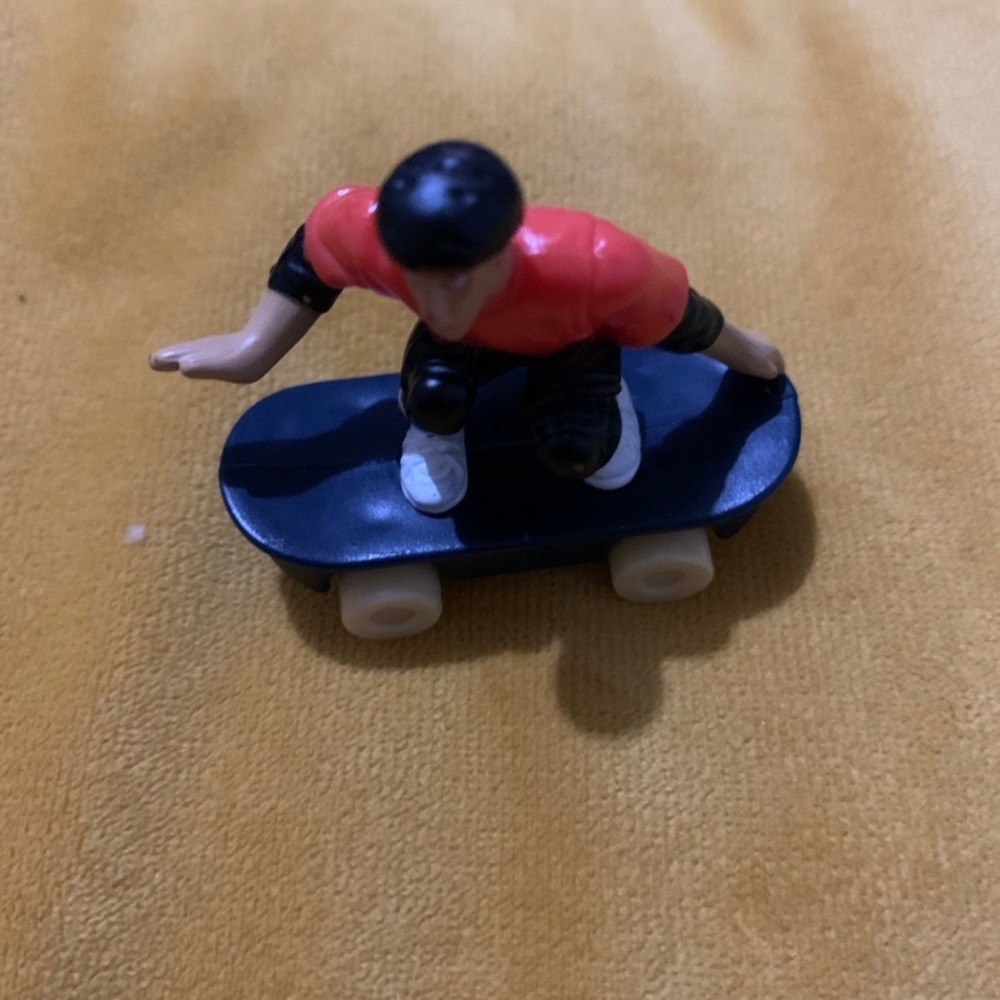 Tony hawk BoomBoom Huck Jam Mini Action Figure - Picture 5 of 5